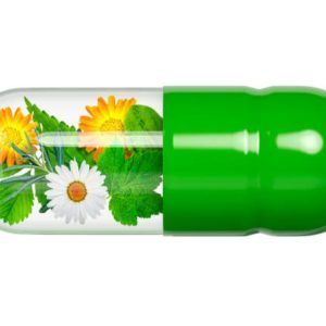alt=cápsula de medicamente que contiene dentro plantas medicinales utilizadas en naturopatía